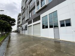 E C One (D22), Factory #457500841